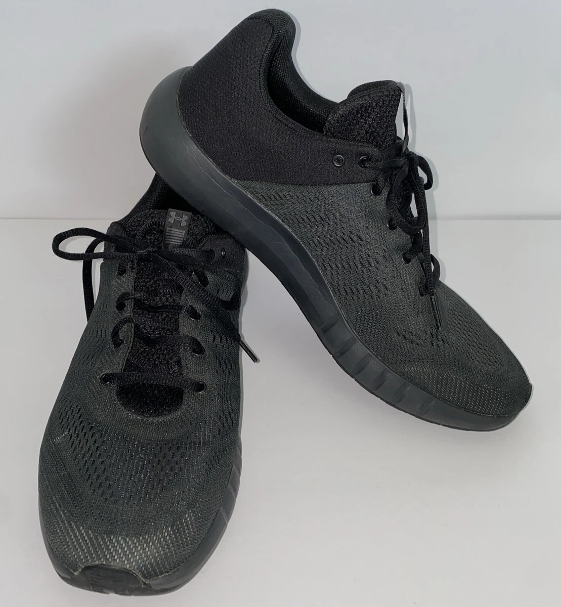 Under Armour Micro G Men’s Running Shoes Size 10.5 Black Gray Athletic Sneakers Under Armour Mens Shoes 12 Running Micro G Pursuit Gray  main image 2