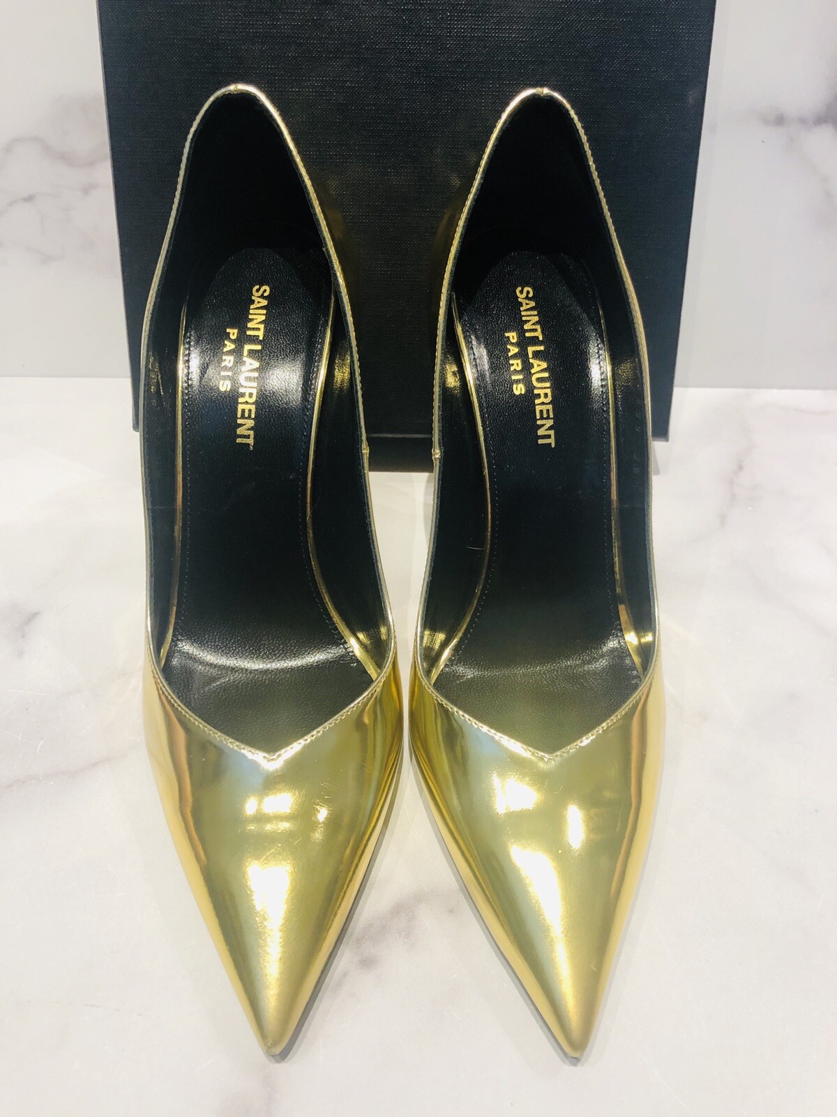 Scarpe da donna Saint Laurent Paris Kiki oro verniciato in pelle con tacco