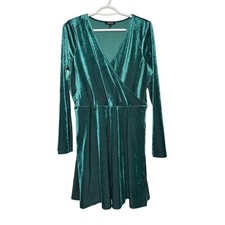 Express emerald crushed velvet surplice fit and flare dress womens large holiday