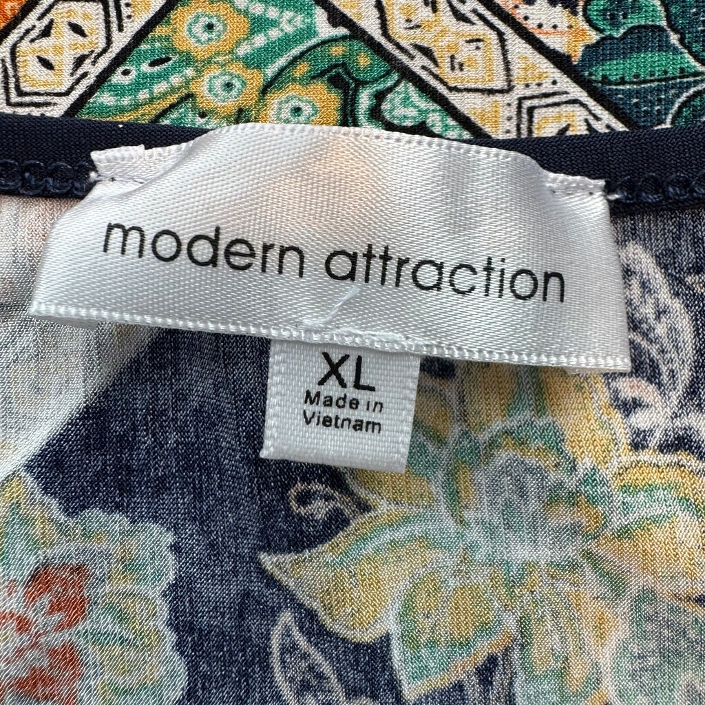 Modern Attraction Patchwork Floral Print Top – Bo… - image 8