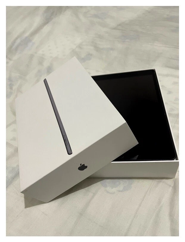 In vendita iPad 7 generazione WIFI Apple da 128GB con accessori inclusi! - Immagine 2 di 3