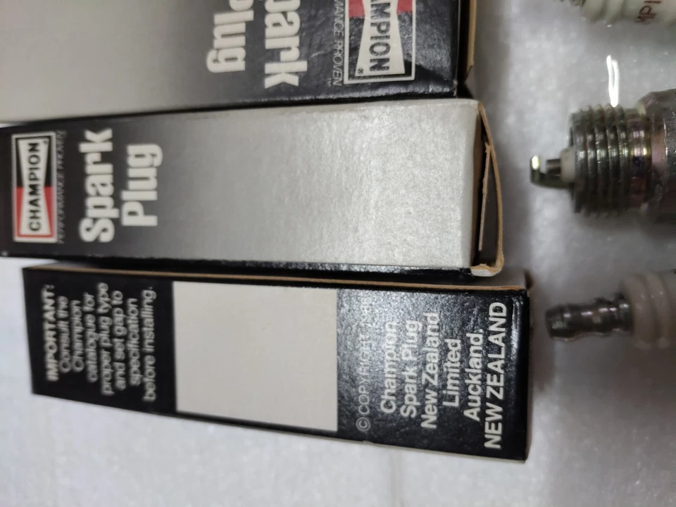 Champion F9YC Spark Plug. Lot Of 6. Ac-cobra. Classic Ford.  - Image 3 of 4