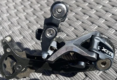 Shimano XTR RD-M972 Rear Derailleur Carbon Fiber Long Cage 9-Speed Very Light - Image 1 of 4