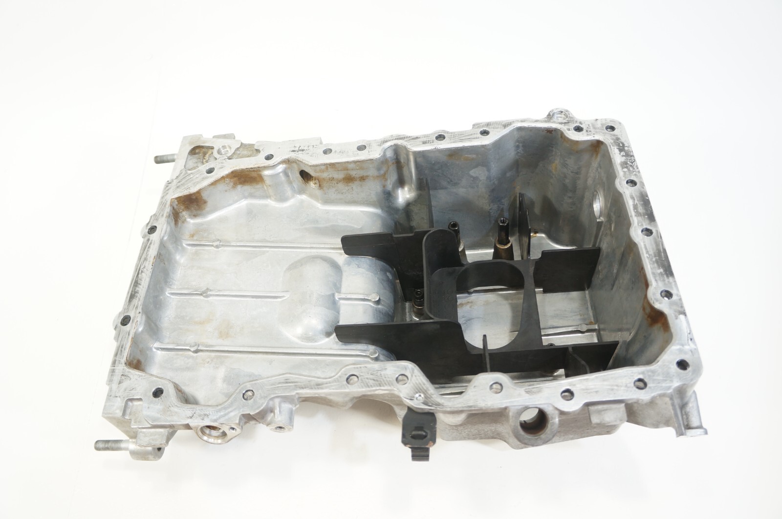 2014-2019 maserati ghibli m157 3.0 v6 engine motor lower bottom oil pan sump oem