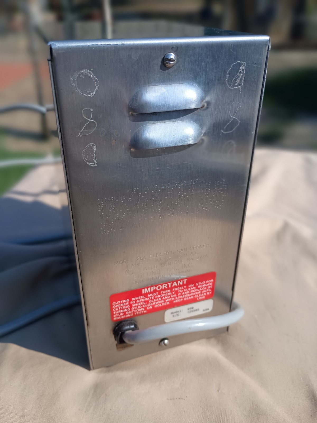 Edlund Commercial Electric Can Opener Model 266 Single Speed