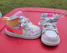 Nike AIR JORDAN Retro 1 MID SHOES CV4613-100 size 6C EDGE GLOW KIDS