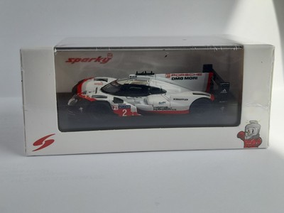 ULTRA RARE Spark Sparky 1:64 Y112 Porsche 919 Hybrid #2 2017 Le Mans Winner MINT