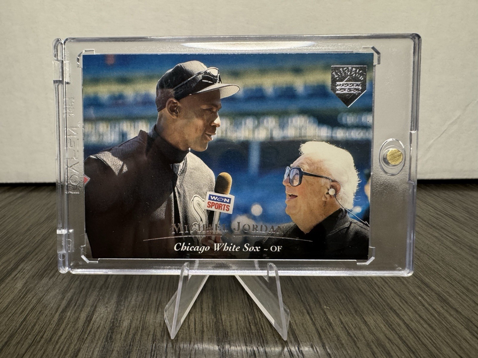 1995 Upper Deck Michael Jordan Harry Caray #200 Electric Diamond Silver Parallel