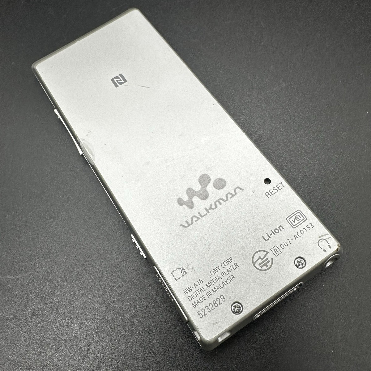 SONY NW-A16 WALKMAN DIGITAL MUSIC PLAYER Silver 32GB Hi-Res Tested