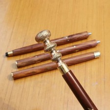 Bâton en bois de marche neuf avec poignée en laiton lourd ancien + porte-clés...