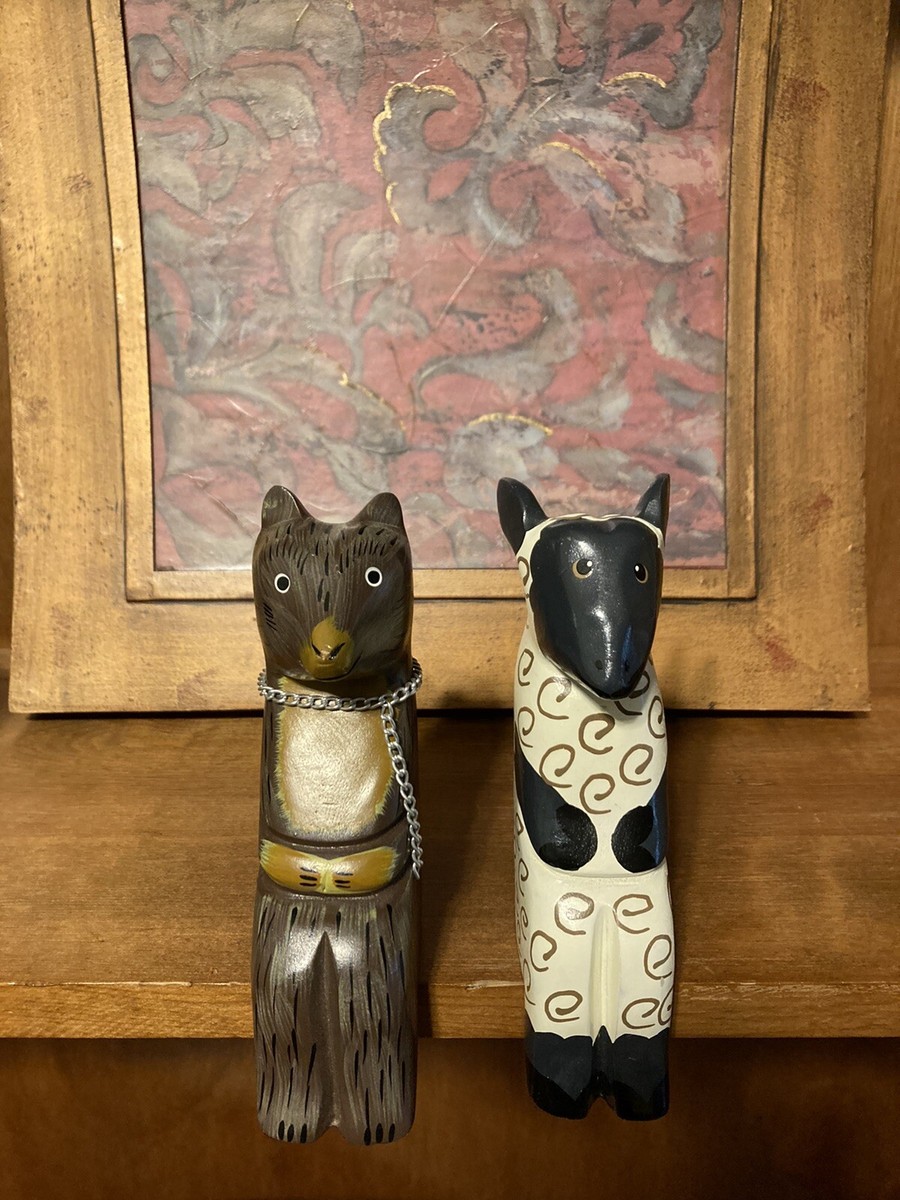 PRESENT & CARD Munchen Germany Solid Wood Sheep & Bear Shelf