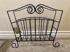 New w/Tag Black Metal ‘Hampton’ Magazine Rack
