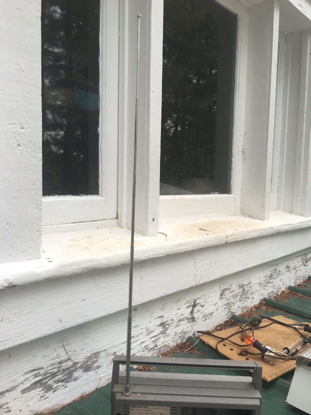 VTG PORTABLE Soundesign Transistor Radio Model No. 2277-D 4C Battery AC AM/FM HK