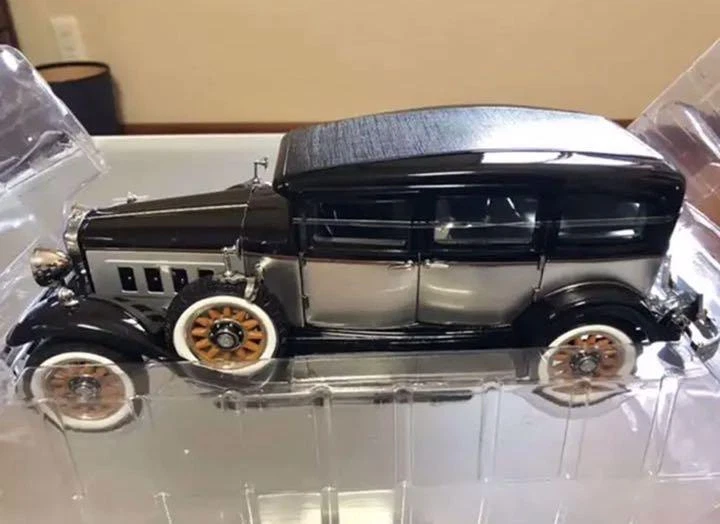 auto world 1/18 Peerless Master 8 Sedan 1931 | eBay