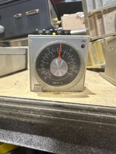 Omron E5C2-R20K-31 Temperature Controller E5C2 100/110V  B220