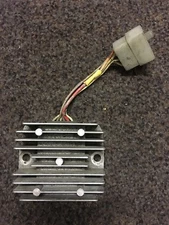 Yamaha RD400 SH252-12 2J2-A0 Regulator