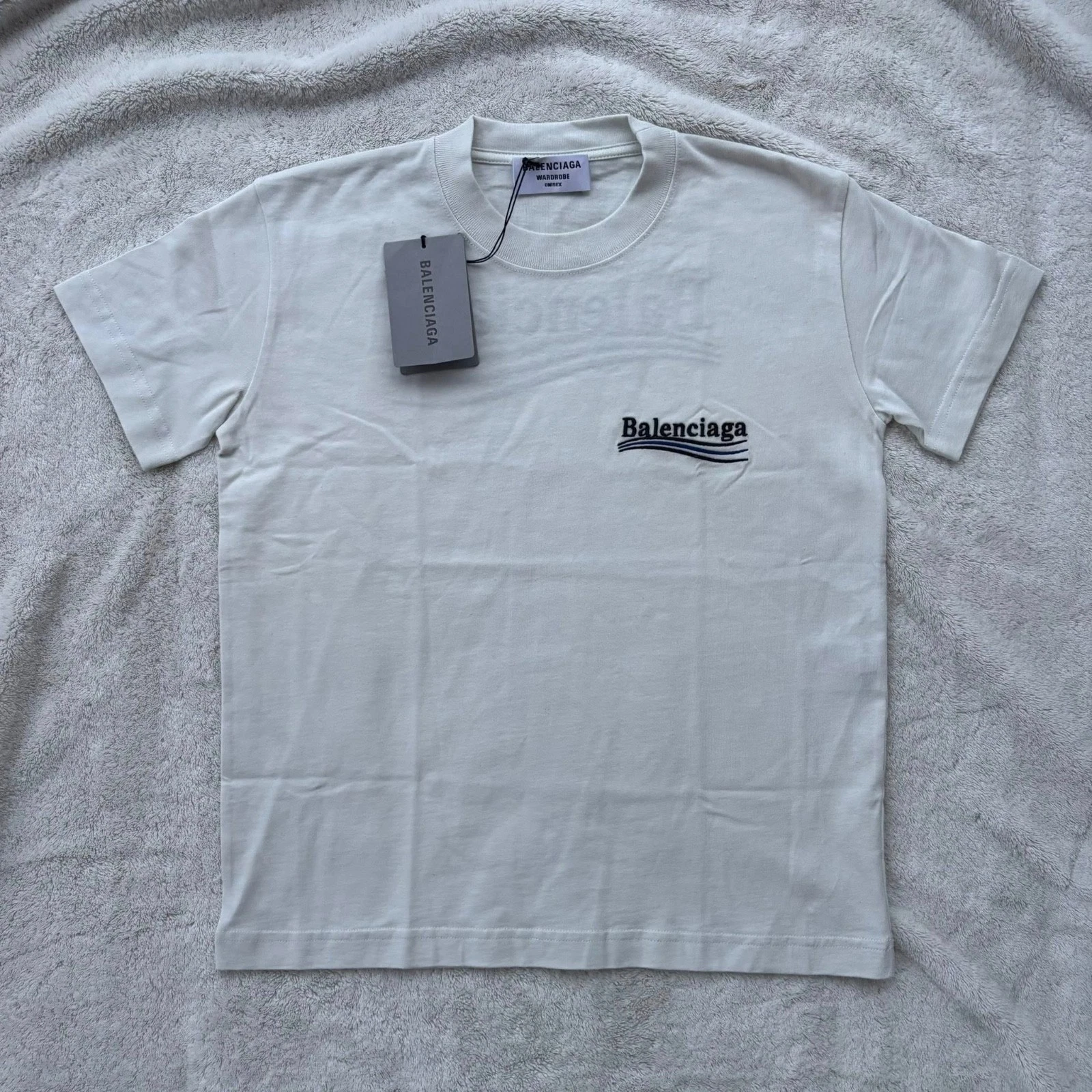 Balenciaga — Balenciaga White Embroidered Campaign Logo Tee - Medium - $850 - Authentic New