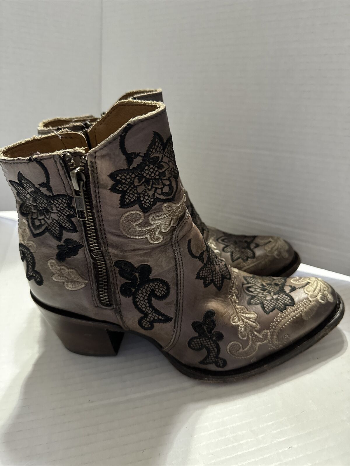 Corral Western Boots Womens Floral Embroidery Ankle 8 M Brown C3272