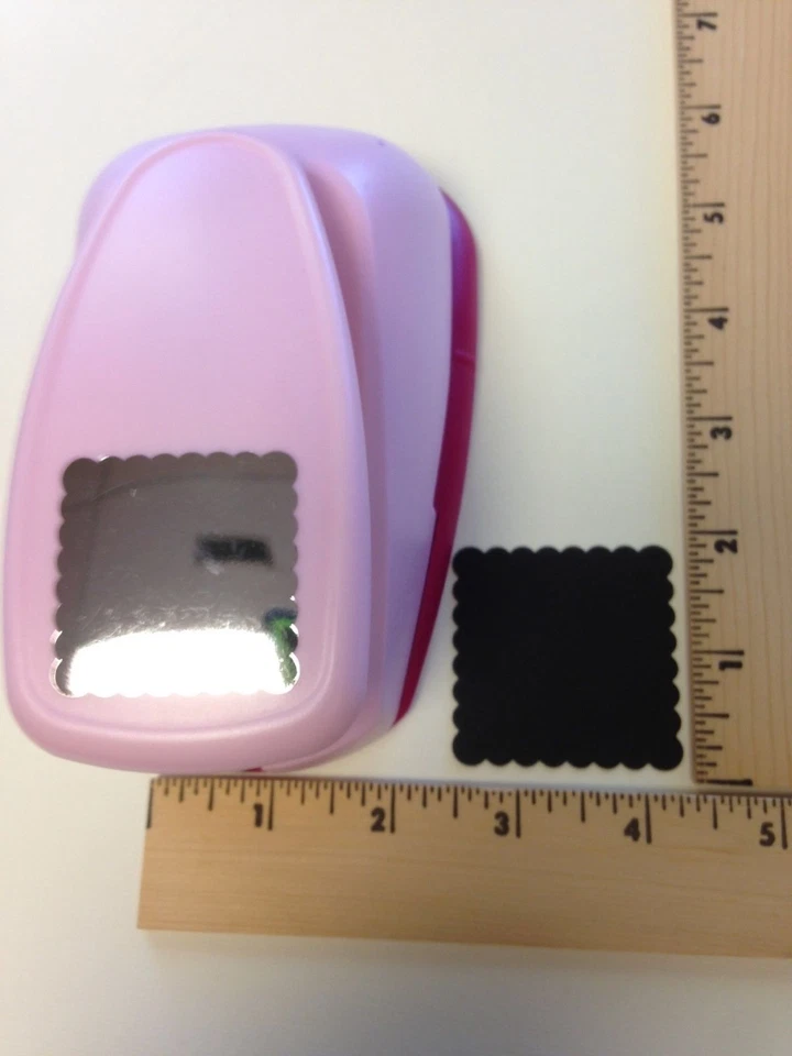 Marvy Uchida Mega Punch - Scalloped Square - MGCP42 - NEW