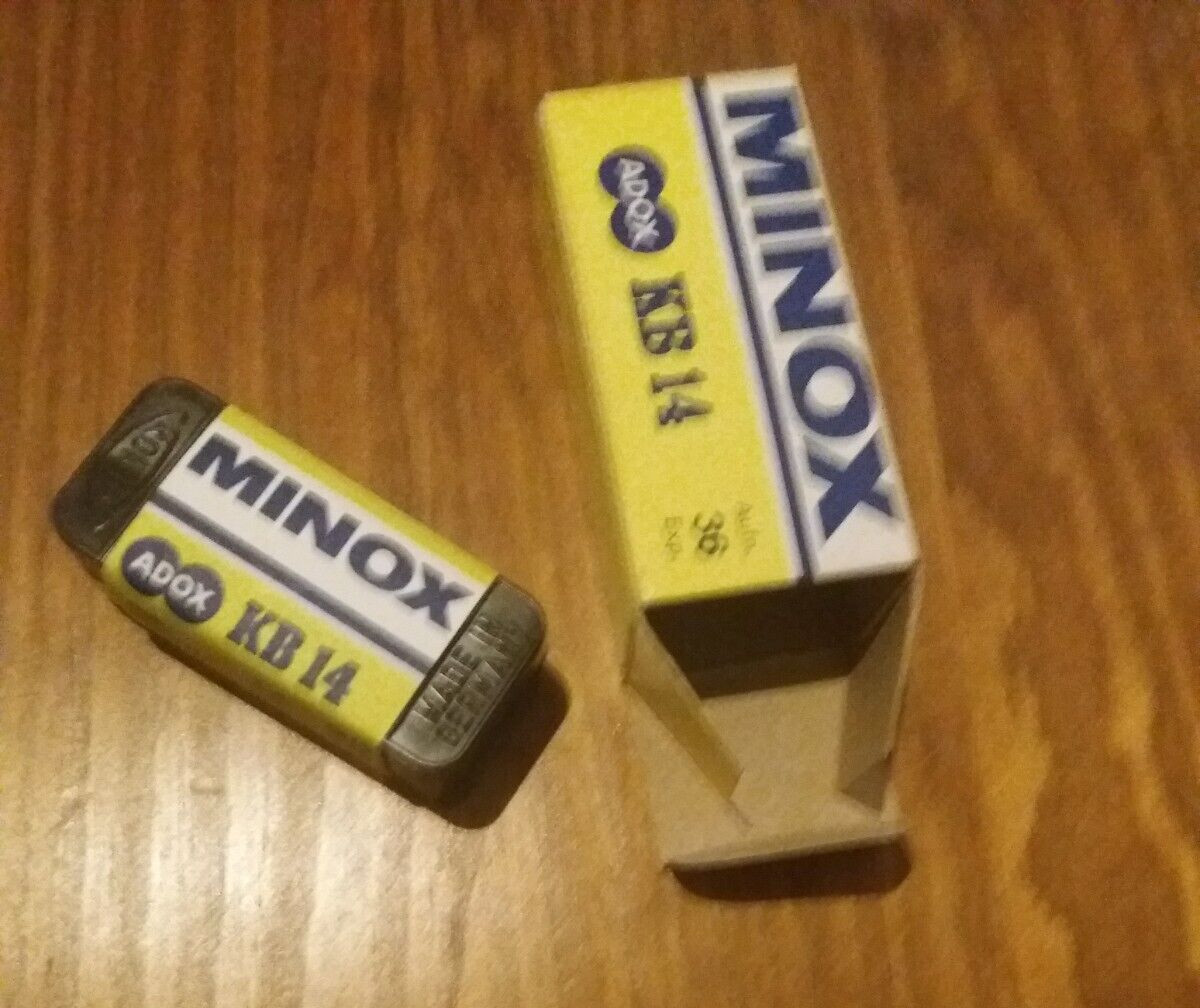 Minox Adox KB14, Original-Pappkarton & versiegelte Original-Plastikverpackung