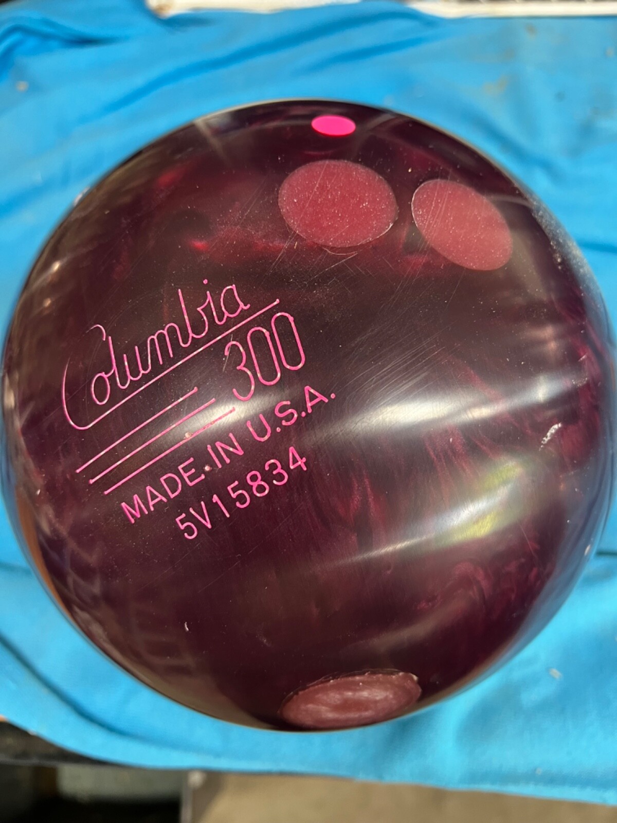 OG Columbia 300 Cuda/C Ceramicore 16lb Bowling Ball plugged and ready to drill !