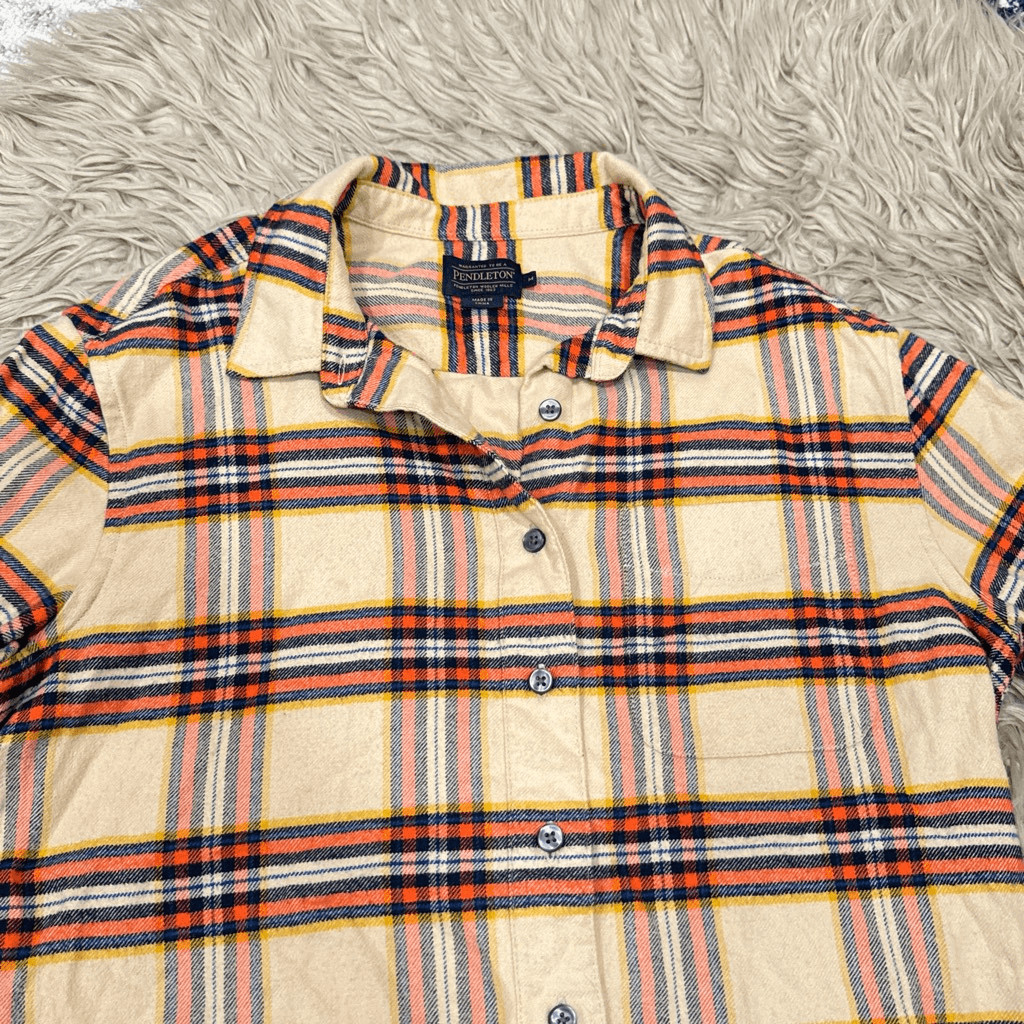 Pendleton flannel button down shirt size medium - image 2