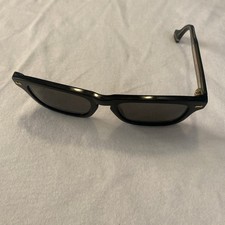 Gucci Black Rectangle Sunglasses for parts missing a temple arm