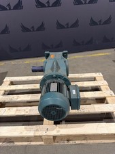 SEW  EURODRIVE DFT90L4/K87DT90L4 2HP Gearmotor USED