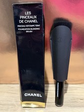 CHANEL Les Pinceaux De Chanel Foundation Blending Brush
