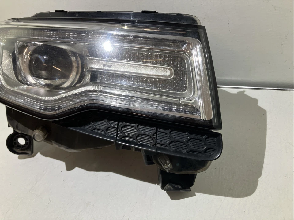 Faro derecho de xenón para pasajero Jeep Grand Cherokee 2014-2016 no AFS OEM 2354 Foto 4 de 4