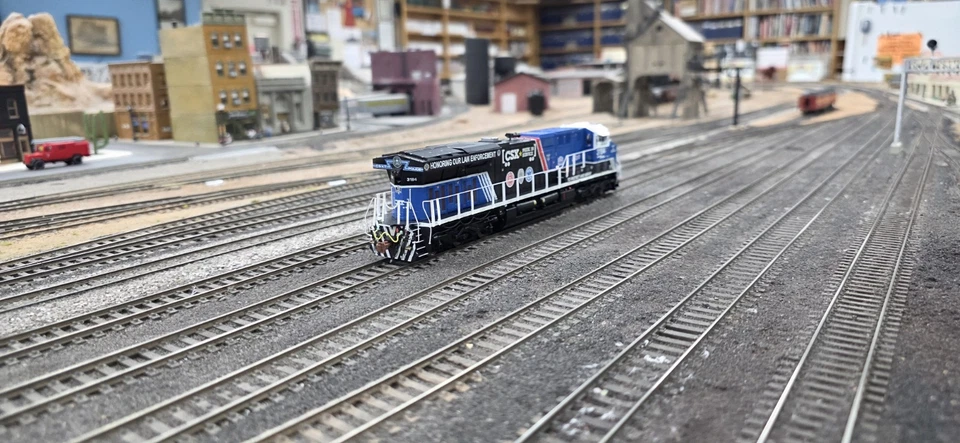 HO ScaleTrains GE ES44AC CSX Transportation "3194 Our Law Inforcement" w/DCC - Image 4 of 4