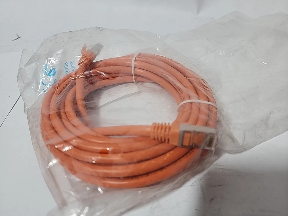 New C2G 00892  15FT CAT6 SNAGLESS SHIELDED (STP) NETWORK PATCH CABLE - ORANGE - Image 3 of 3