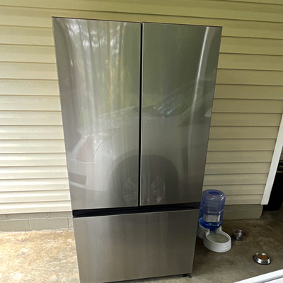 Samsung Twin Cooling Plus 3-Door French Door Refrigerator Silver Water/Ice