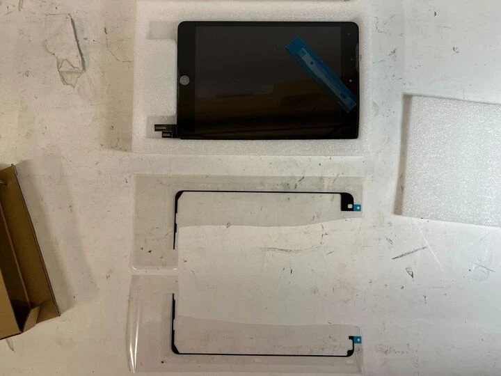 iPad mini 4 A1538 A1550 LCD Touch Screen Digitizer Assembly - Black - Image 2 of 2
