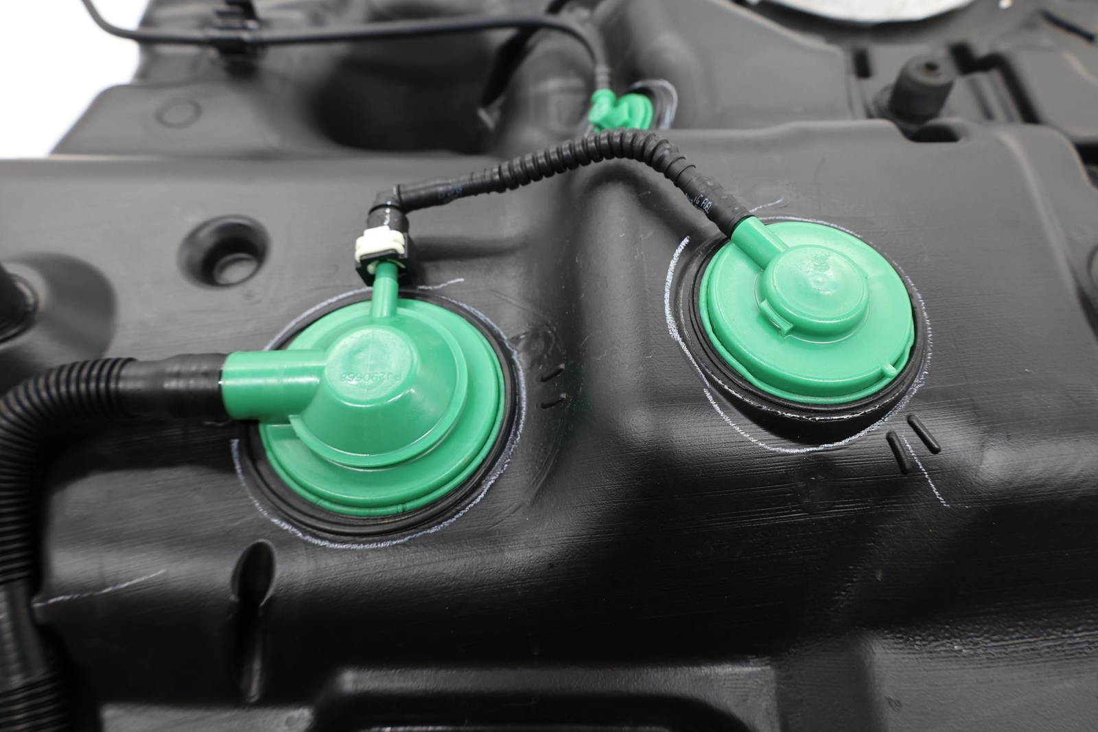 2016 - 2022 LEXUS RX350 FUEL GAS TANK RESERVOIR STORAGE BOTTLE OEM 771000E200