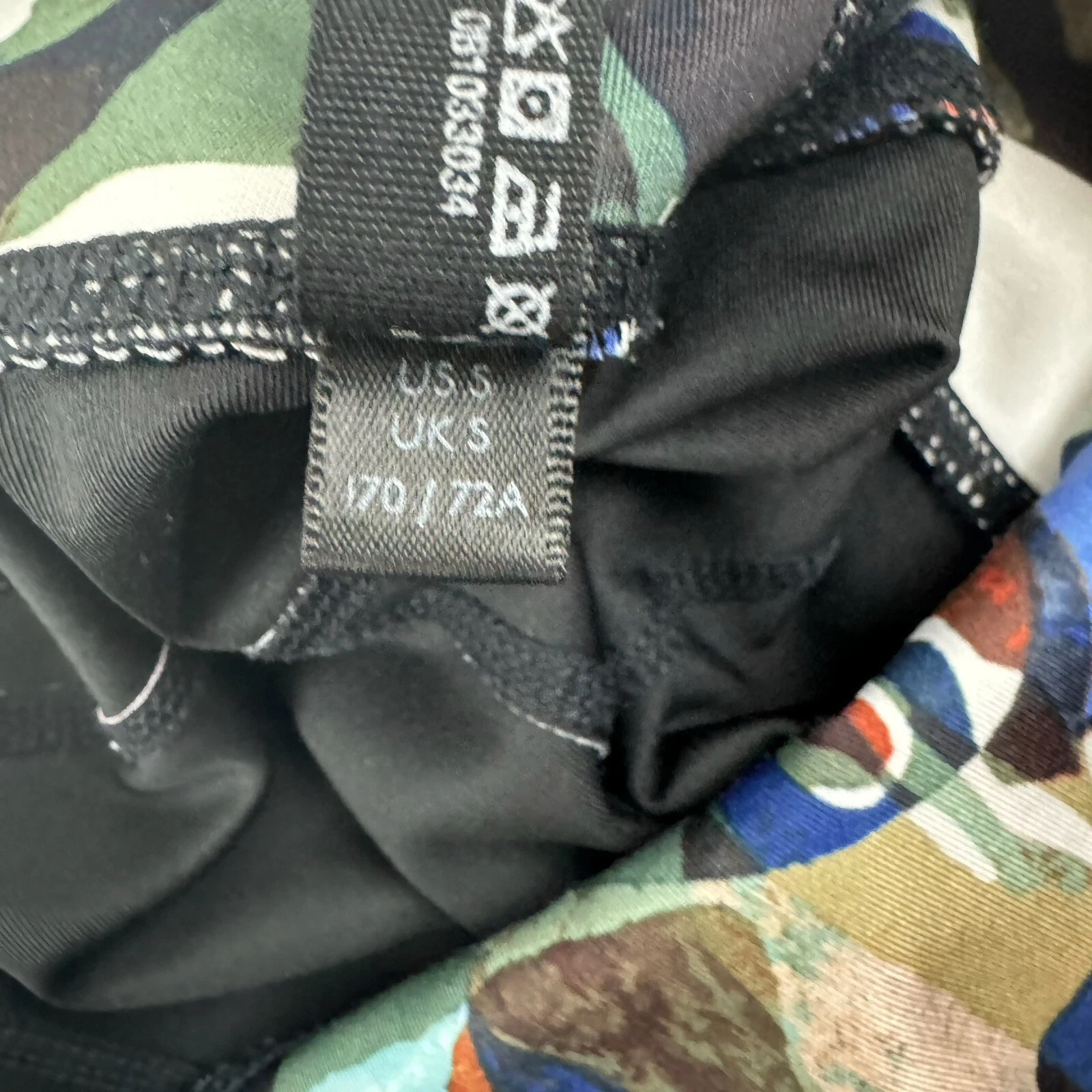 free-people-movement guinevere graphic camo zipper pocket leggings