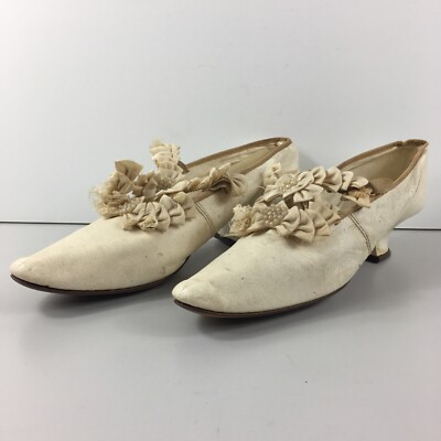 ladies beige dress shoes Round Toe Dress Shoes Women Slip-On Pumps Beige Medium Heels PU Insole Rubber Outsole from Dhgate Dress Shoes