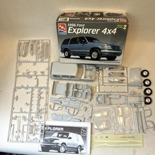 Vintage Amt 1996 Ford Explorer 4x4 8971 Released In 1995 Open Box