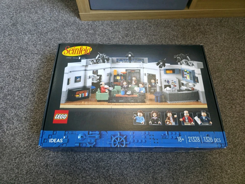 LEGO Ideas 21328 Seinfeld, photo 1 of 5