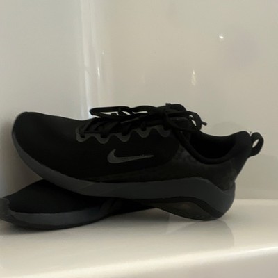 Nike Legend Essential 2 Black Breathable Lace Up Sneaker Athletic Shoes Men