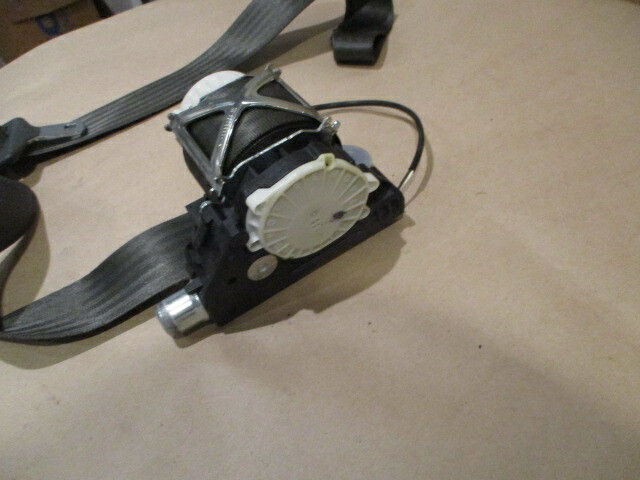 Maserati GranTurismo...LH Front Seat Belt (Grey) P/N 80086500