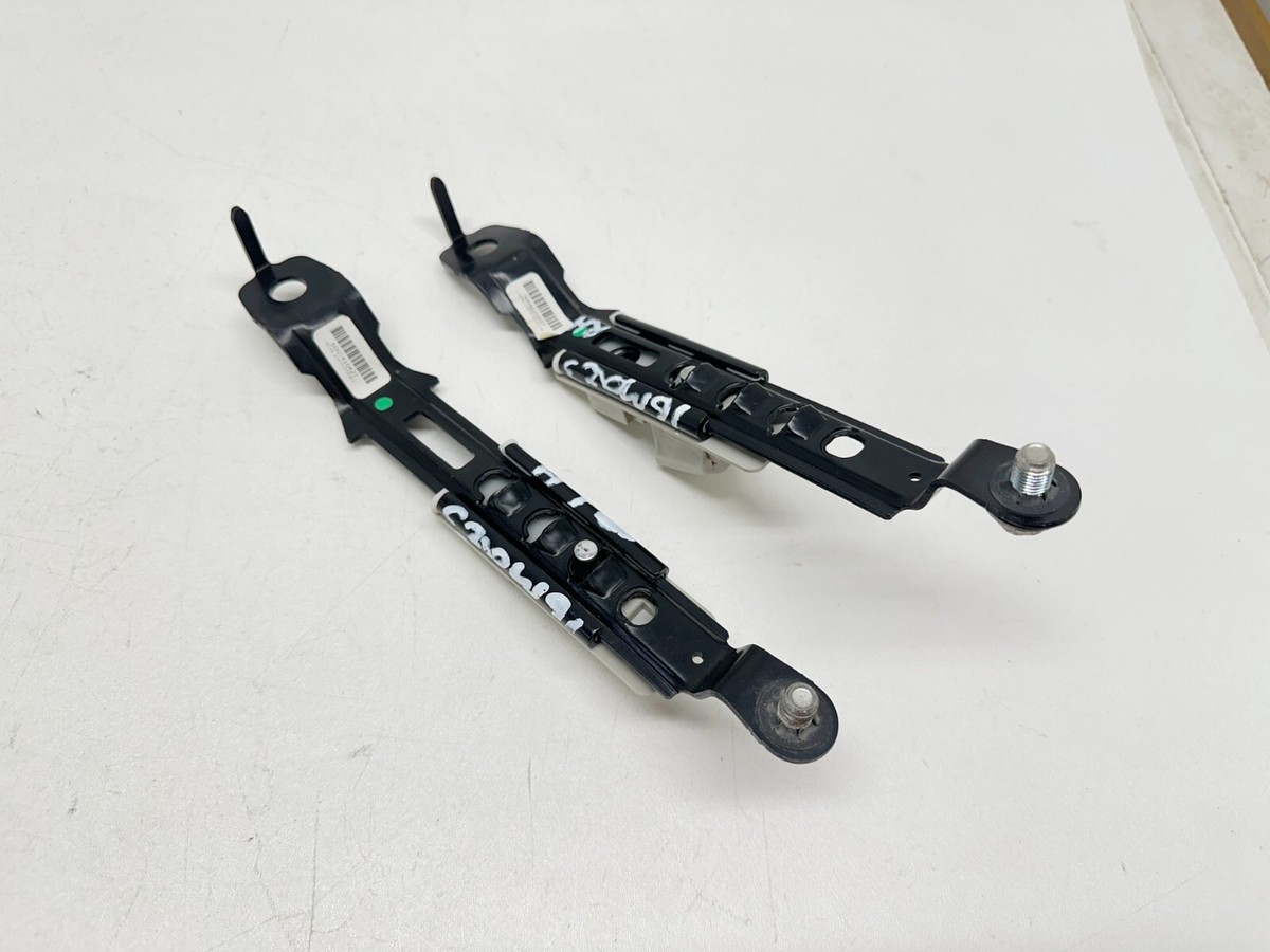 H40624 2014-2018 Mazda 3 SEAT BELT ADJUSTER SET RH & LH 1092033
