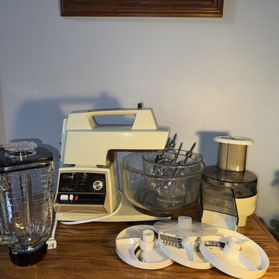 Oster Regency Power Kitchen Center 12 Speed Works. VINTAGE 1980S Attachment.