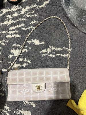 CHANEL Pre-Owned 2003 Travel Choco Bar shoulder bag purple