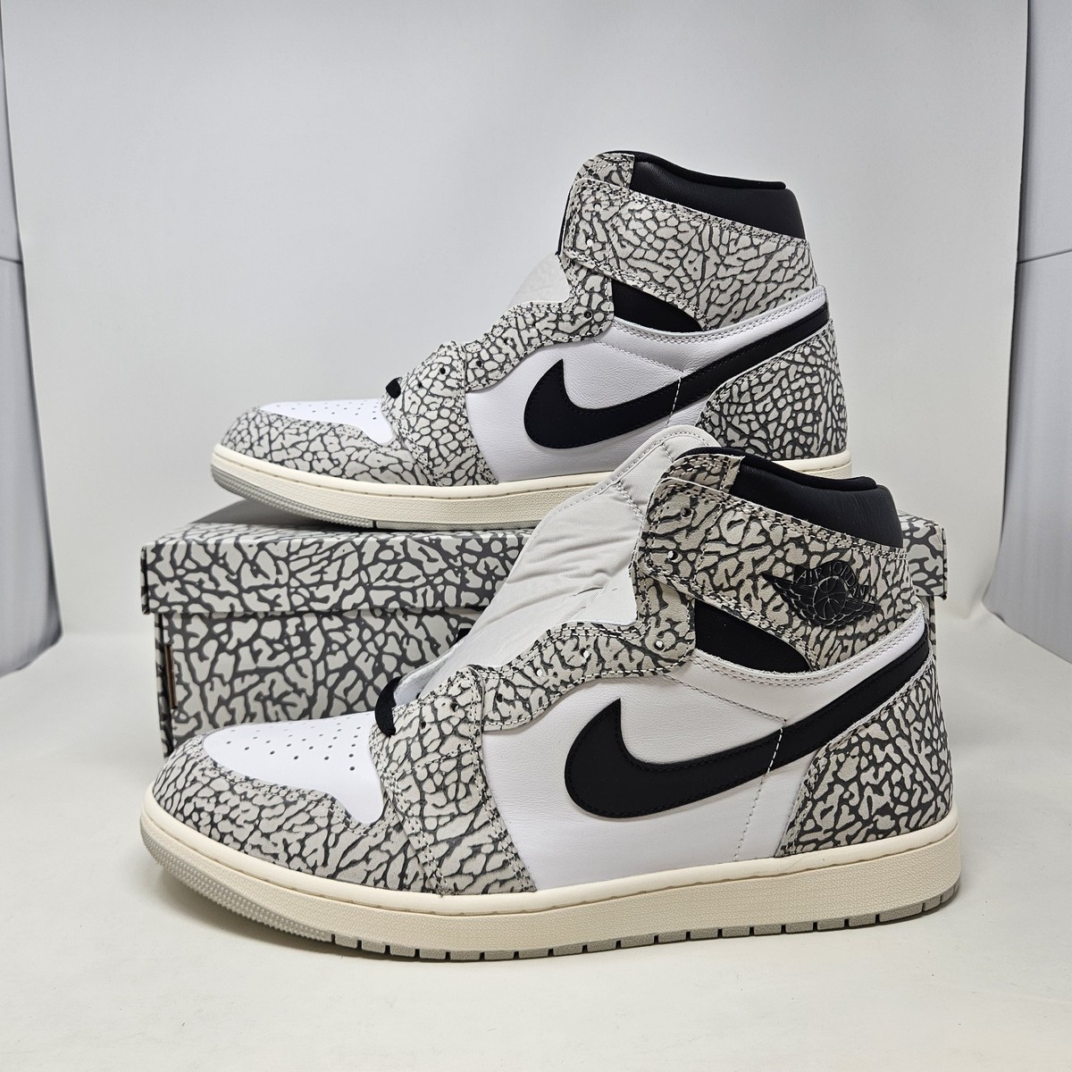 Air Jordan 1 Retro High OG White Cement DZ5485-052 Mens Size 13 Grey Black White Jordan 1 Retro OG High White Cement DZ5485-052 - Size 10.5  main image 4