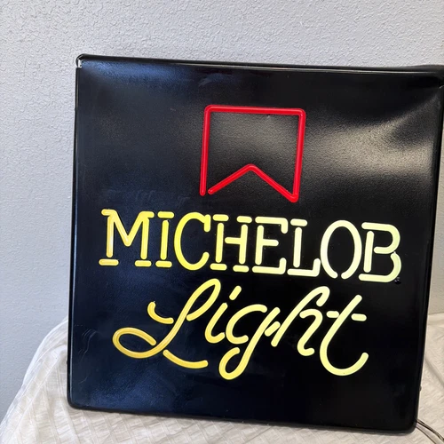 Vintage Miller Light Up Beer Sign Lighted 18x18 WORKS! 605-040 pub bar mancave