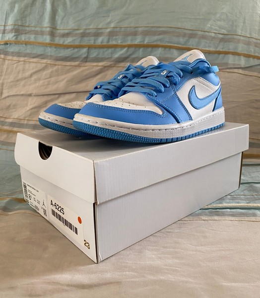 JORDAN 1 Low ‘UNC’ W 2020 LIMITED EDITION AO9944-441 USED GOOD CONDITION