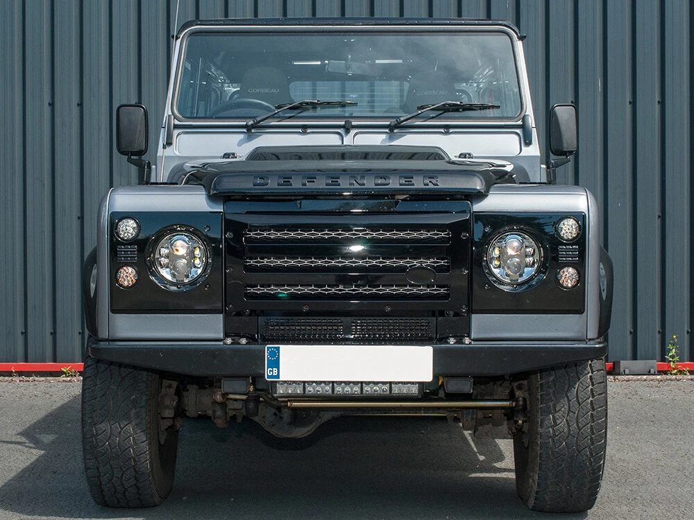 LAND ROVER DEFENDER XS NEW FRONT GRILLE SURROUNDS KIT UPGRADE GLOSS BLACK