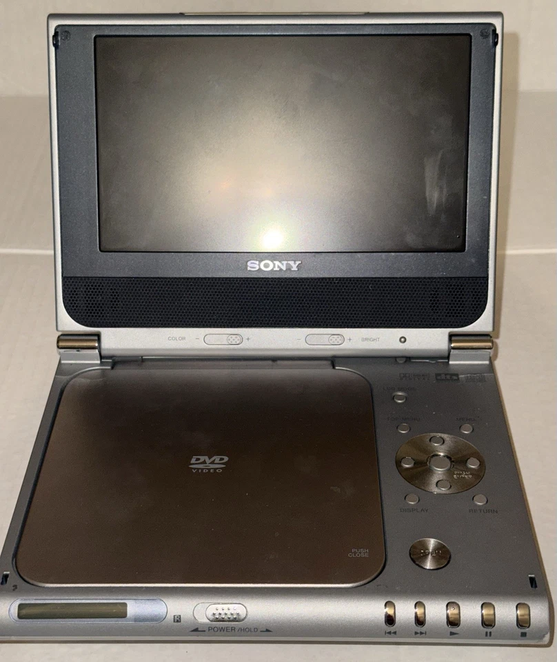 Sony Portable DVD Player DVP-FX700 * DVD Player Only* - Image 3 of 4