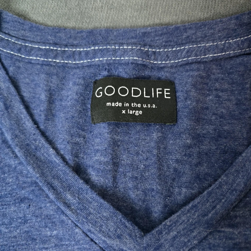 Camisa Goodlife Para Hombres XL Azul Brezo Cuello en V Dobladillo de Vieira Hecha en EE. UU. Camiseta Suave Foto 2 de 4